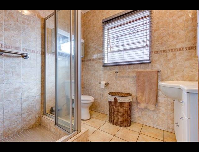 4 BEDROOM HOUSE FOR SALE IN EDLEEN